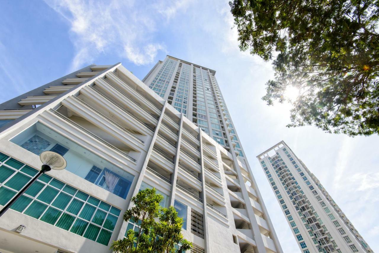 Pangsapuri Straits Garden Suites,