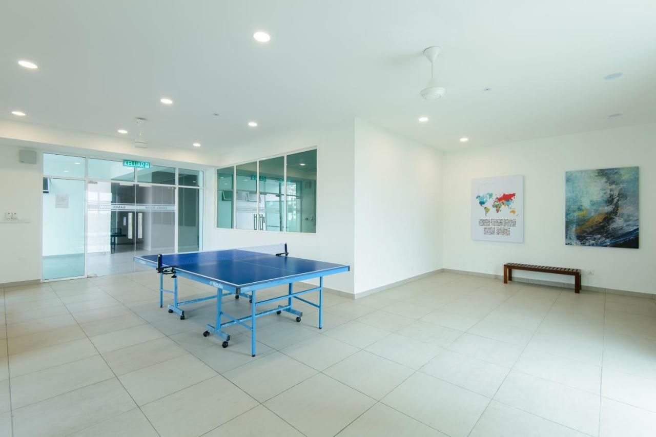 Pangsapuri Straits Garden Suites,