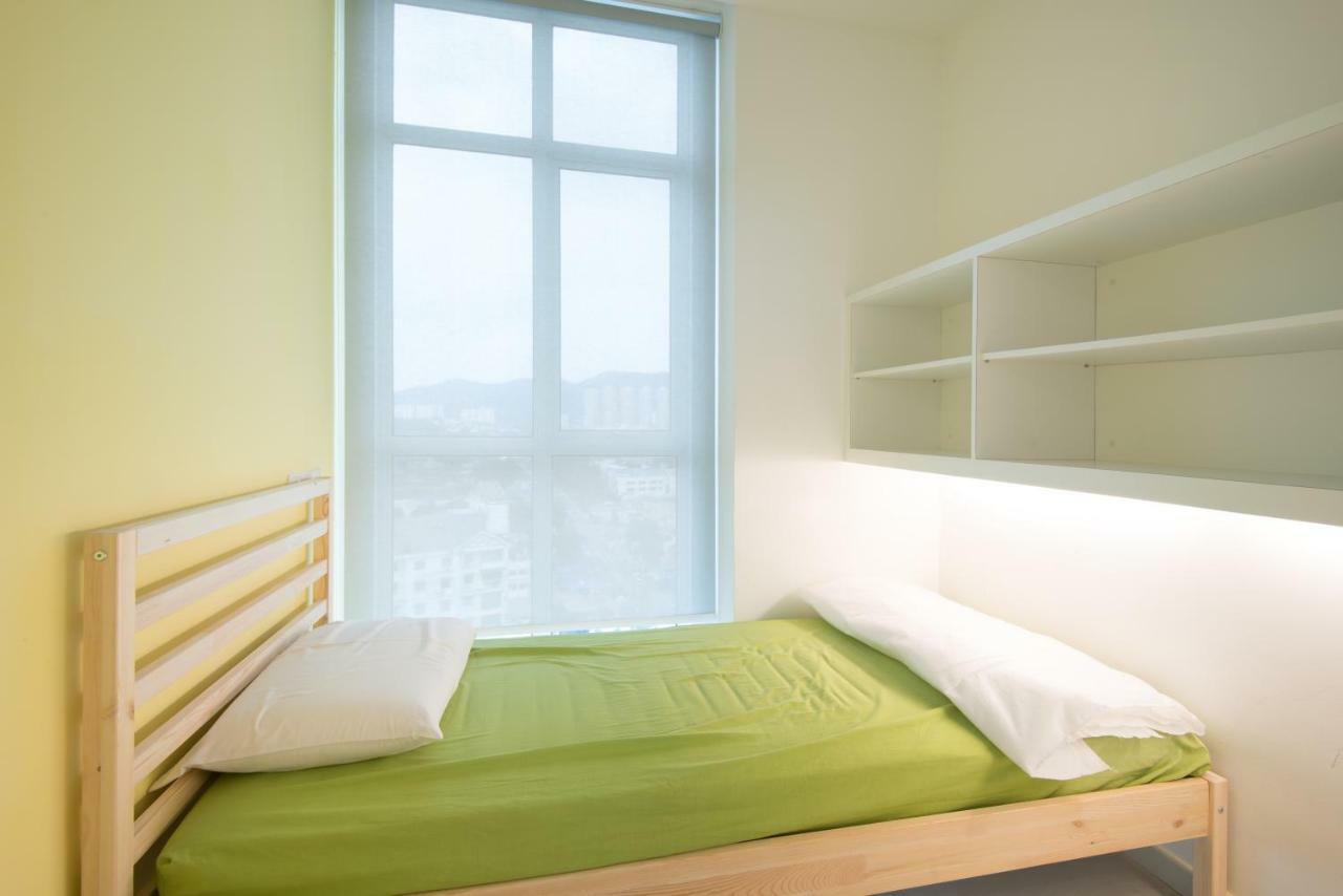 Straits Garden Suites, * George Town