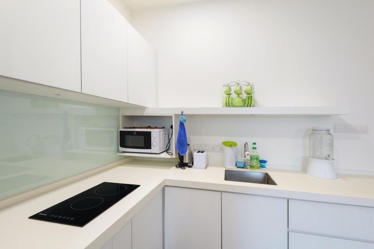 Pangsapuri Straits Garden Suites,